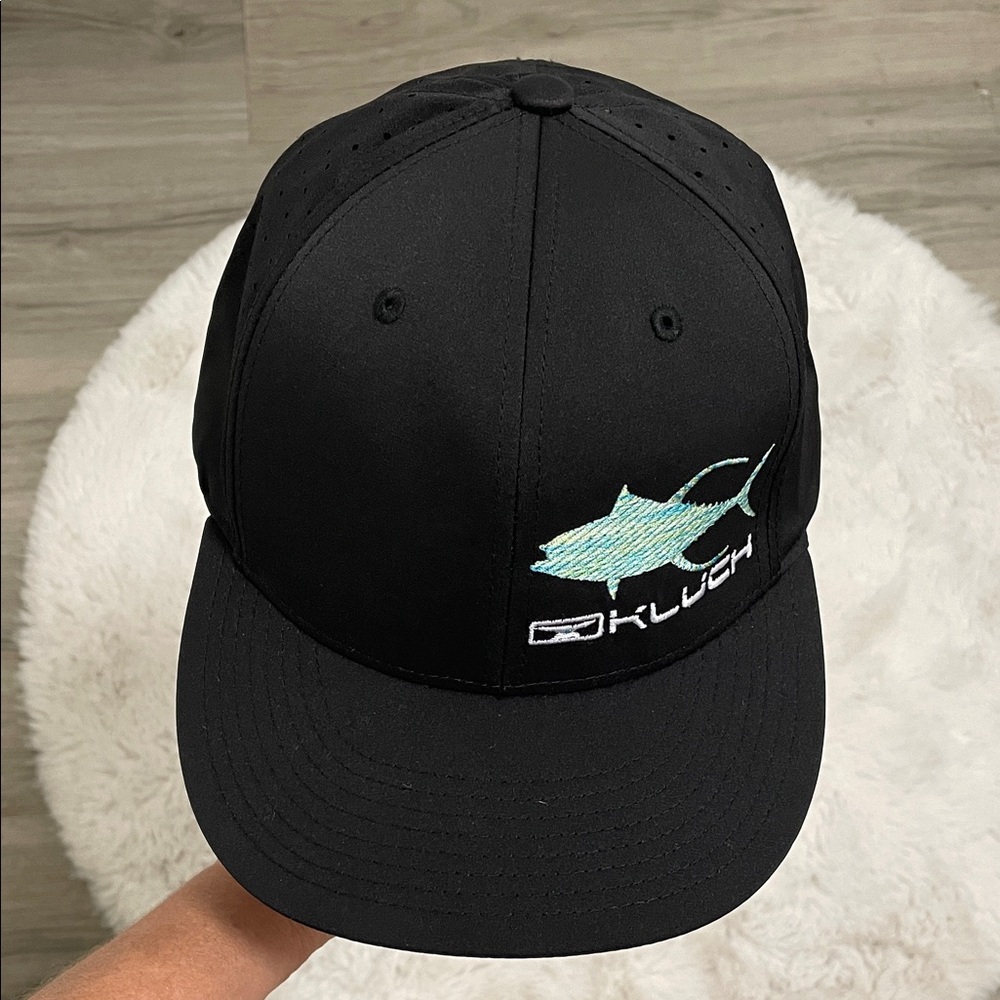 Black Cap with tuna  Logo